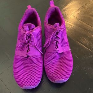 Magenta Nike shoes